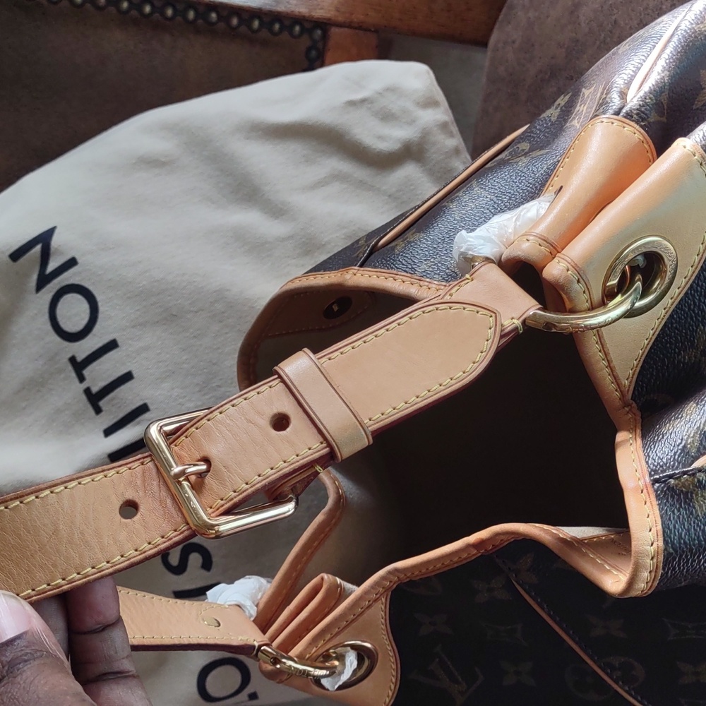 AUTHENTIC LOUIS VUITTON GALLERIA PM - Picture 9 of 17